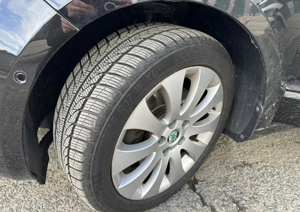 Skoda Superb cena 39999 przebieg: 173500, rok produkcji 2012 z Wrocław małe 172